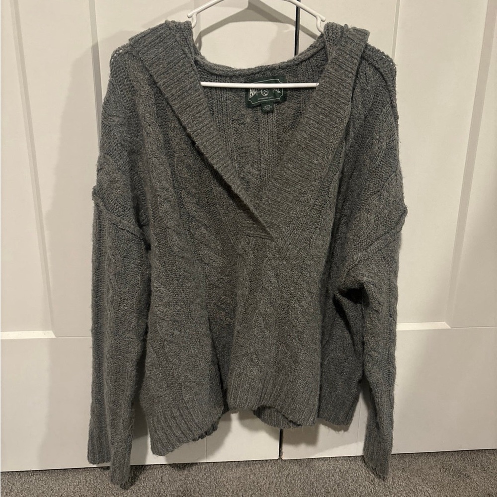 American Eagle sweater! Never worn!